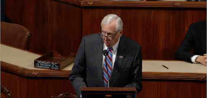 Dems erupt in USA chant on House Floor after Hoyer gives fiery anti-Putin Speech