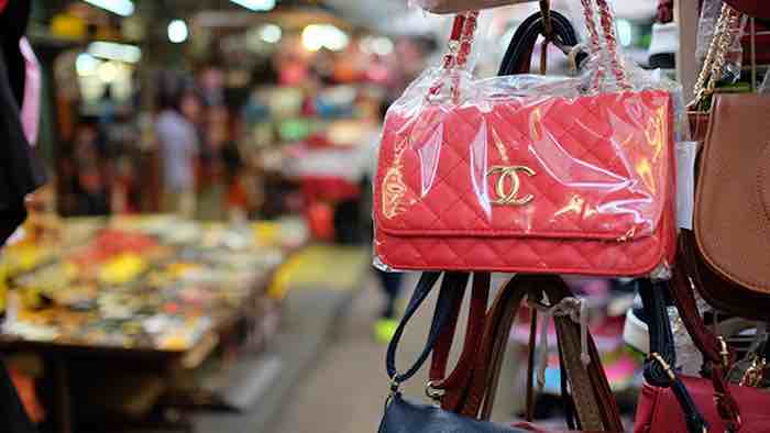 'Unclonable' tag combats counterfeiters 
