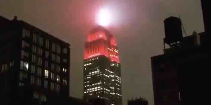 Color-crazed Cuomo Decks Empire State Building With Dystopian Red ‘Siren’ During Coronavirus Spread