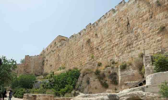 God Told Nehemiah To Build a Wall
